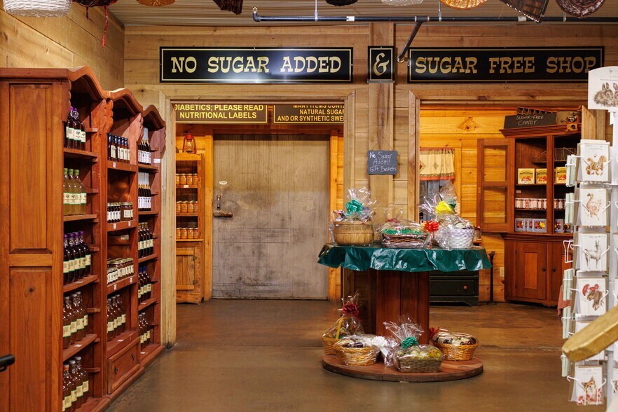 More Photos Of 63 Talona Spur Rd, Ellijay Freestanding For Sale