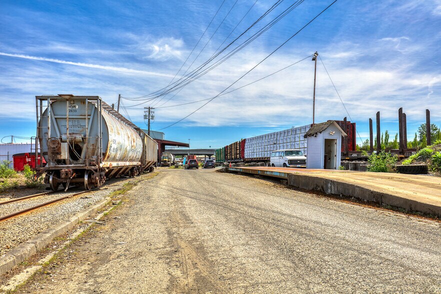 More Photos Of 467-517 E 18th St, Tacoma Warehouse For Sale