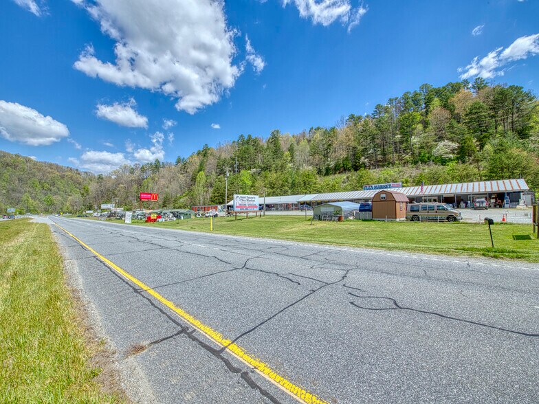 More Photos Of 5262 US Highway 74 W, Whittier Storefront Retail Residential For Sale