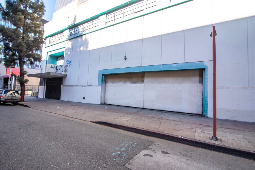 More Photos Of 1101-1111 S Hill St, Los Angeles Manufacturing For Sale