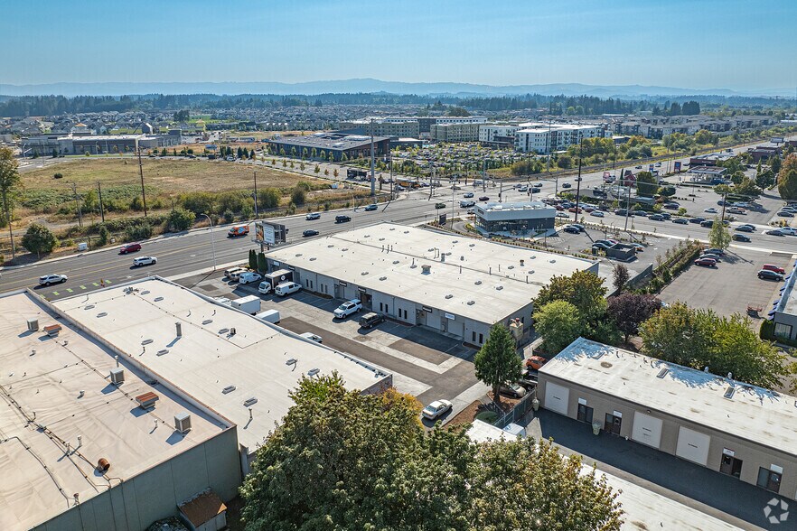 More Photos Of 21785 SW Tualatin Valley Hwy, Hillsboro Warehouse For Lease