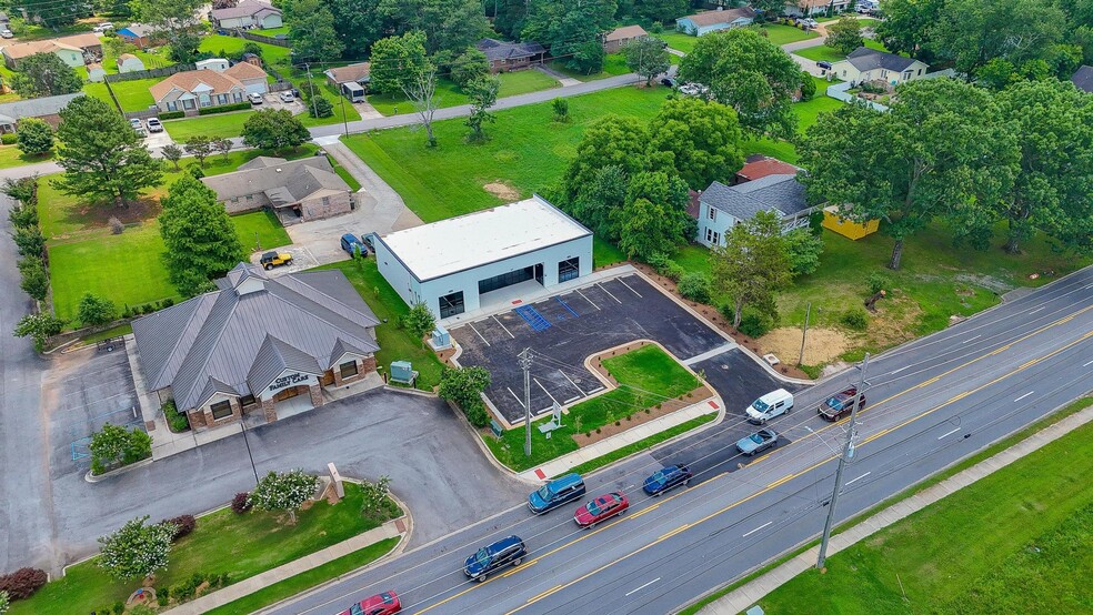 More Photos Of 269 Hughes Rd, Madison Office For Lease