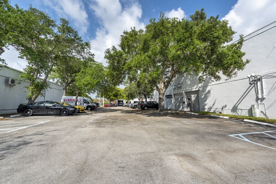 More Photos Of 805-917 SW 17th Ave, Delray Beach Warehouse For Sale