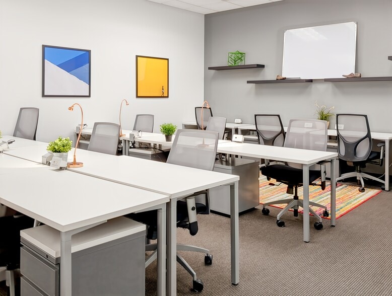 More Photos Of 2598 E Sunrise Blvd, Fort Lauderdale Coworking Space