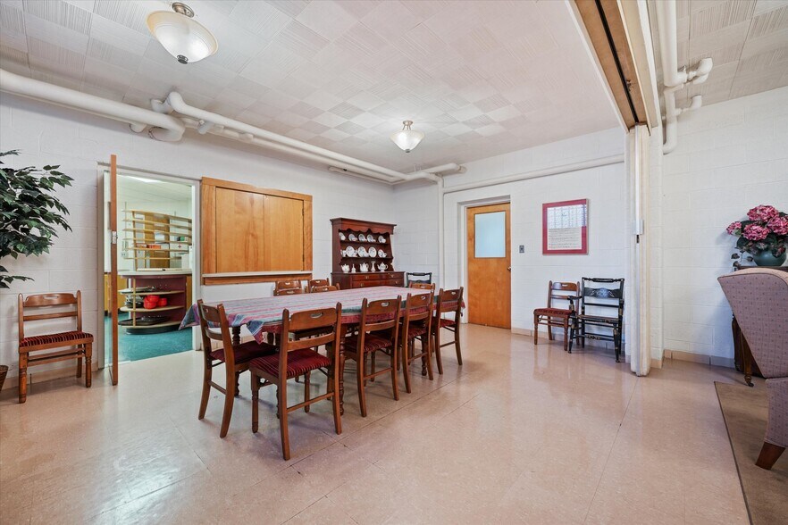 More Photos Of 725 Navarre Ave, Toledo Religious Facility For Sale