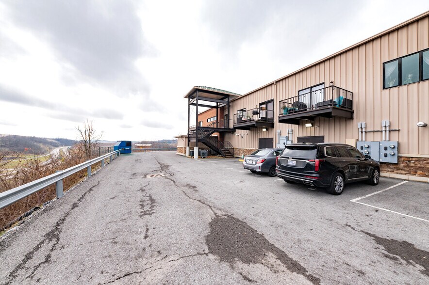 More Photos Of 7100 Willie G Ave, Morgantown Storefront Retail Office For Lease