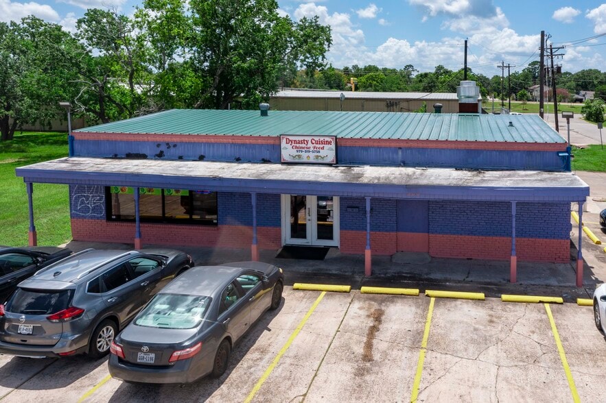 More Photos Of 500 S Velasco St, Angleton Restaurant For Sale