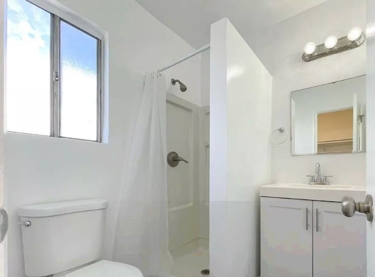 More Photos Of 2309 Hauser Blvd, Los Angeles Apartments For Sale