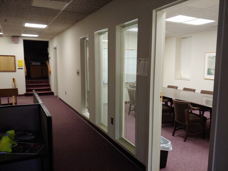 More Photos Of 30 E 1st Ave, Lexington Office For Lease