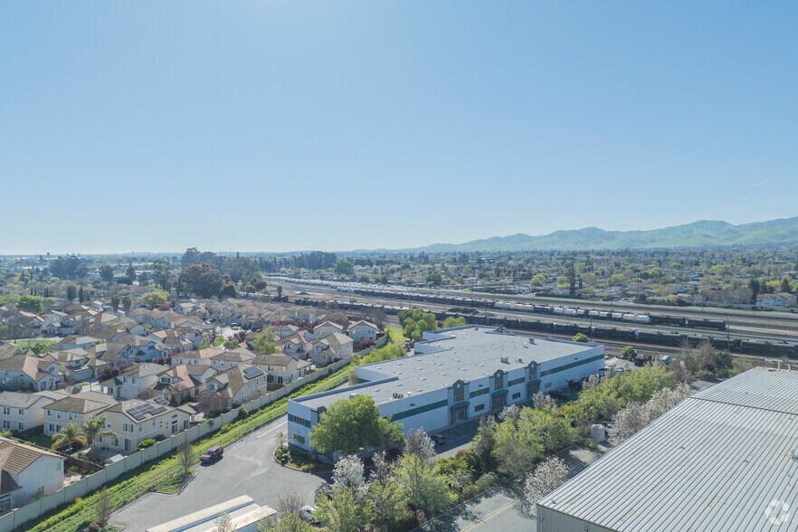 More Photos Of 671 Willow Pass Rd, Pittsburg Industrial For Sale