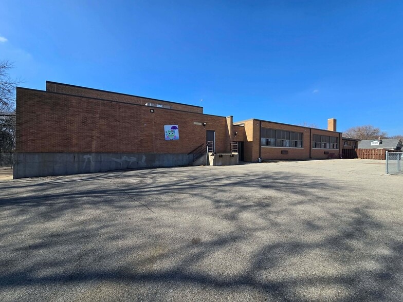 More Photos Of 613 Mulberry st, Yankton Specialty For Sale