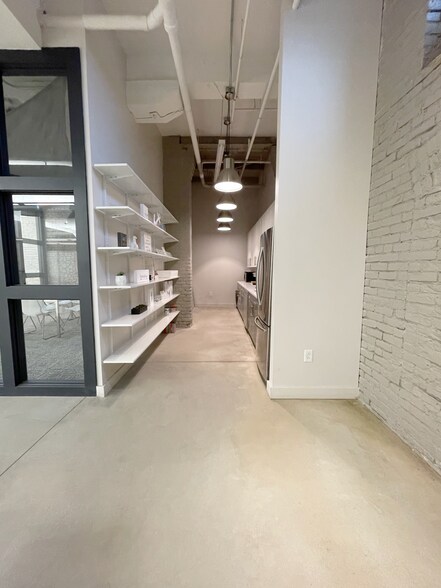 More Photos Of 2658 Scranton Rd, Cleveland Apartments For Lease