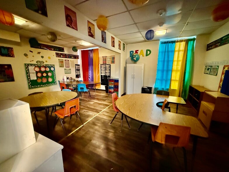 More Photos Of 310 N Fulton St, Marshall Recycling Center For Sale