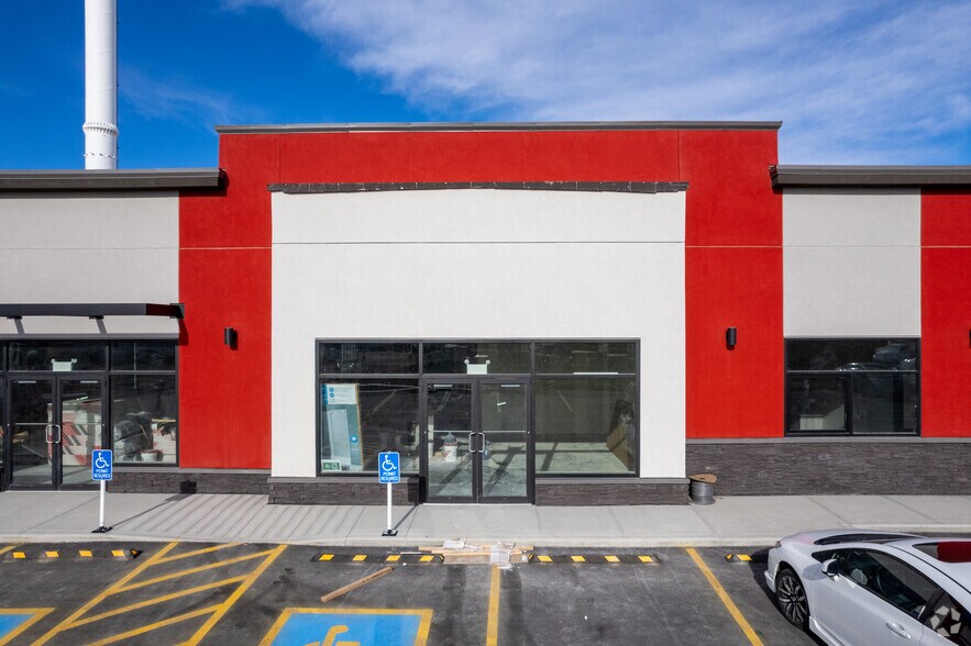 More Photos Of 2974 Main St SE, Airdrie General Retail For Lease