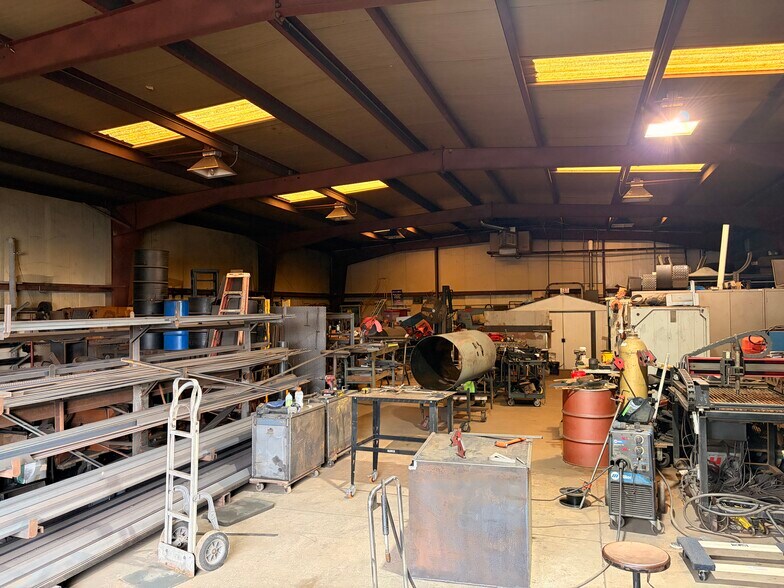 More Photos Of 4481 Lamb Ave, Union Point Warehouse For Sale