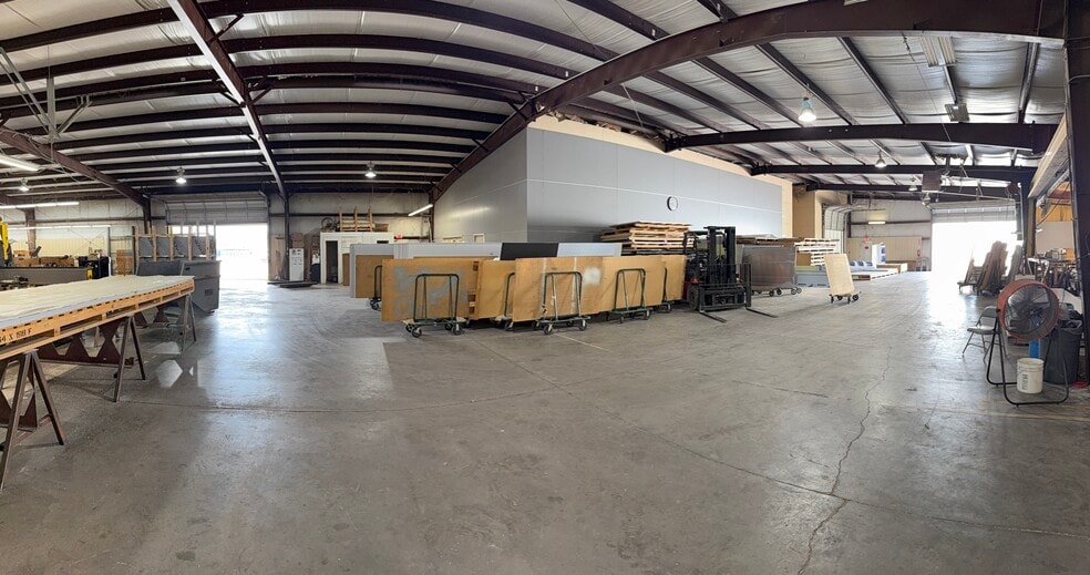 More Photos Of 11647 Armetco Dr, Justin Industrial For Lease
