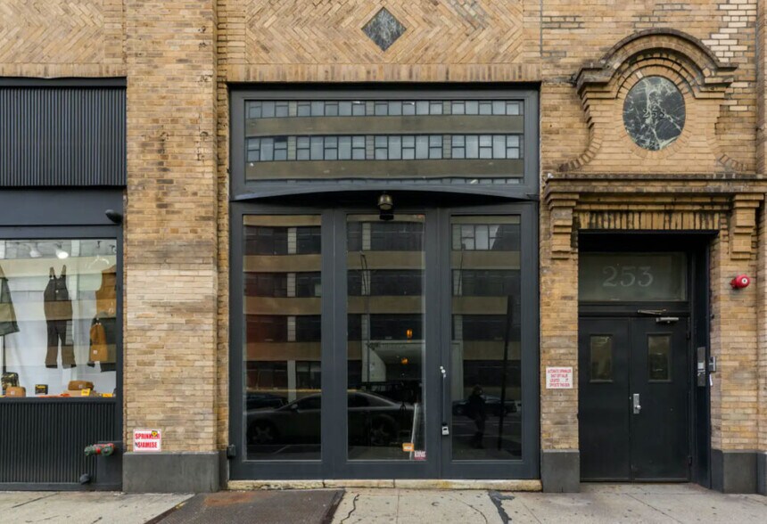 More Photos Of 253 Church St, New York Apartments For Lease