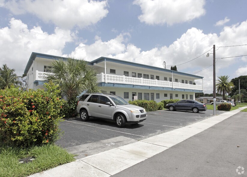 More Photos Of 1241-1251 W River Dr, Margate Apartments For Sale