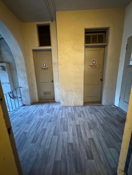 More Photos Of 1209 E Garfield Ave, Glendale Schools For Lease
