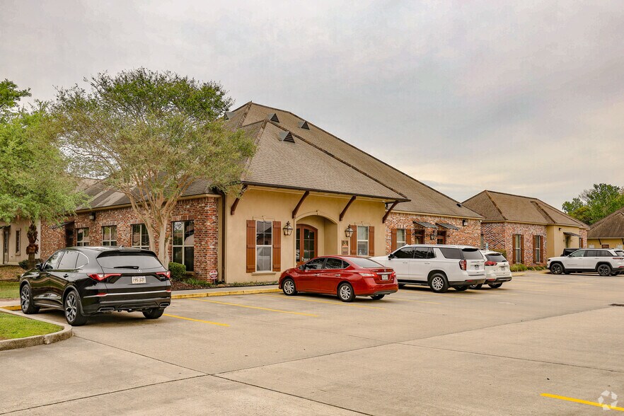 More Photos Of 4451 Bluebonnet Blvd, Baton Rouge Office For Lease