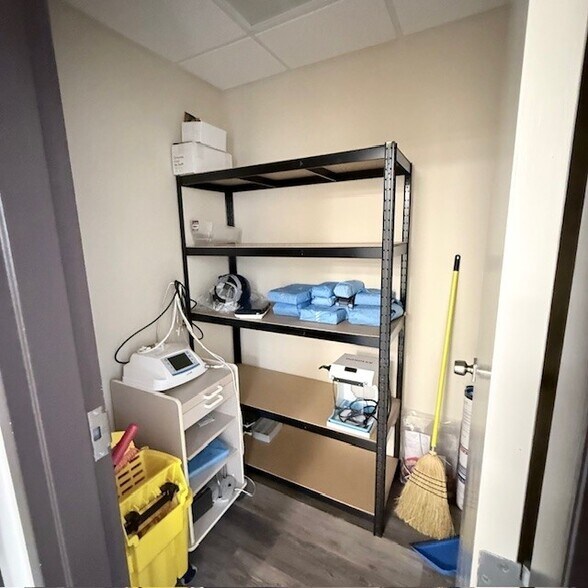 More Photos Of 2202 N Berkshire Rd, Charlottesville Medical For Sale