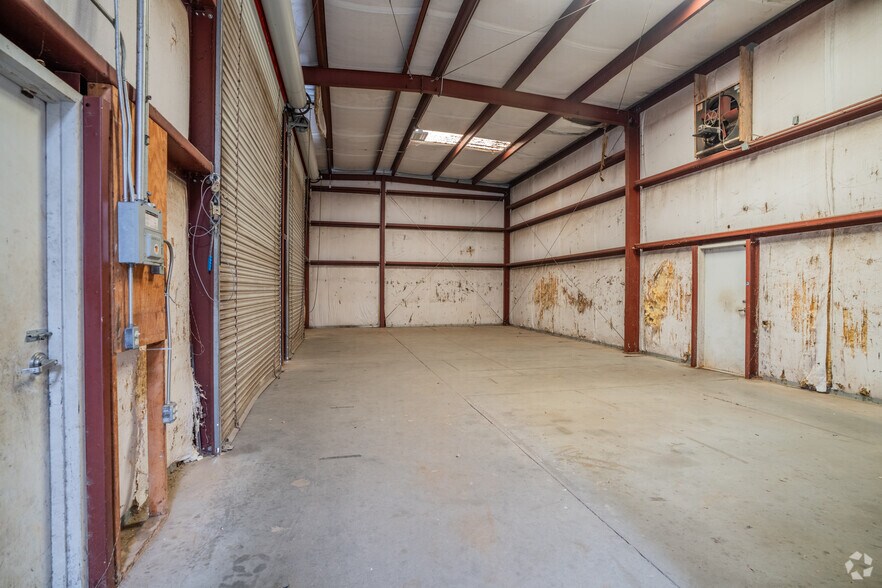 More Photos Of 9296 S Main St, Jonesboro Service For Sale