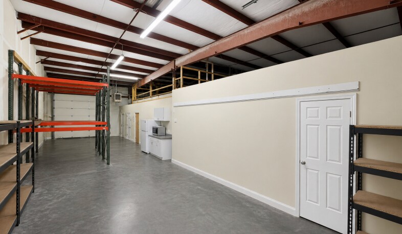 More Photos Of 2451 W Clemmonsville Rd, Winston-Salem Warehouse For Lease