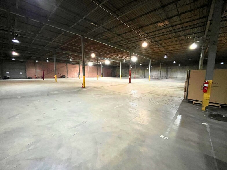 More Photos Of 2325 E M.L.K. Jr Dr, High Point Warehouse For Lease