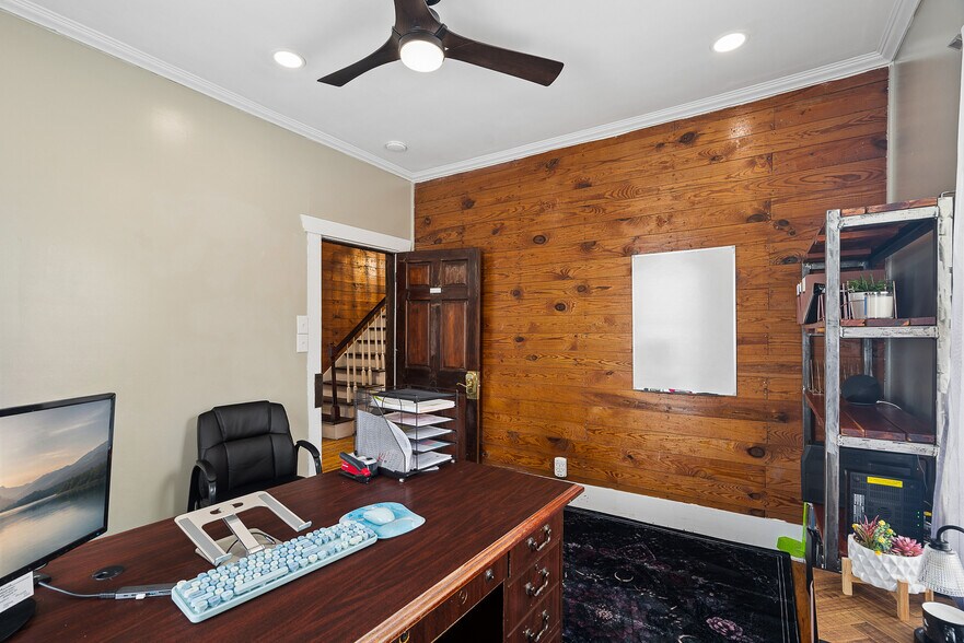 More Photos Of 207 University Ave, Lebanon Office For Sale