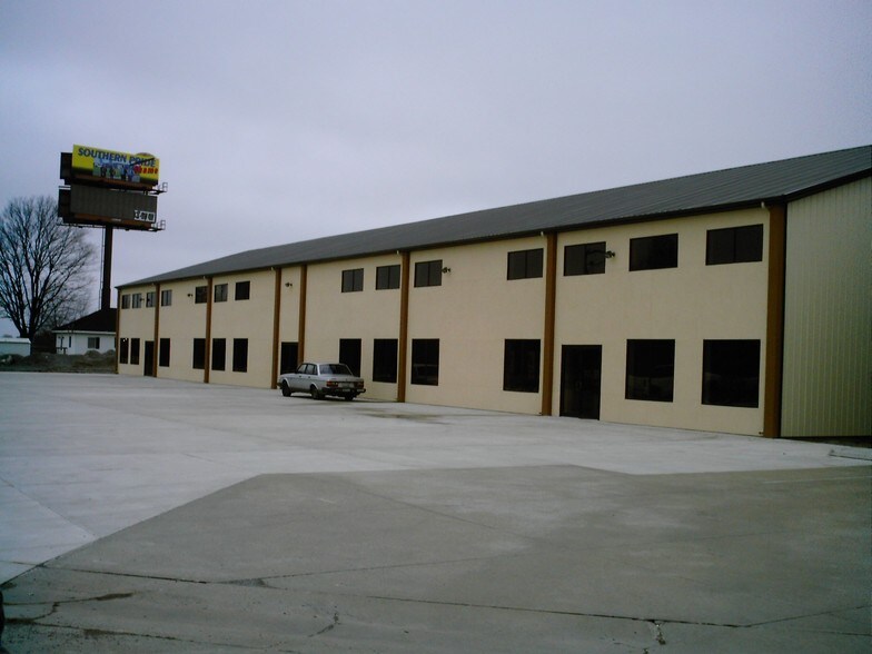 More Photos Of 4501 W Deyoung St, Marion Medical For Lease