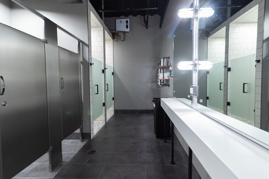 More Photos Of 1717 Dixie Hwy, Ft Wright Office For Lease