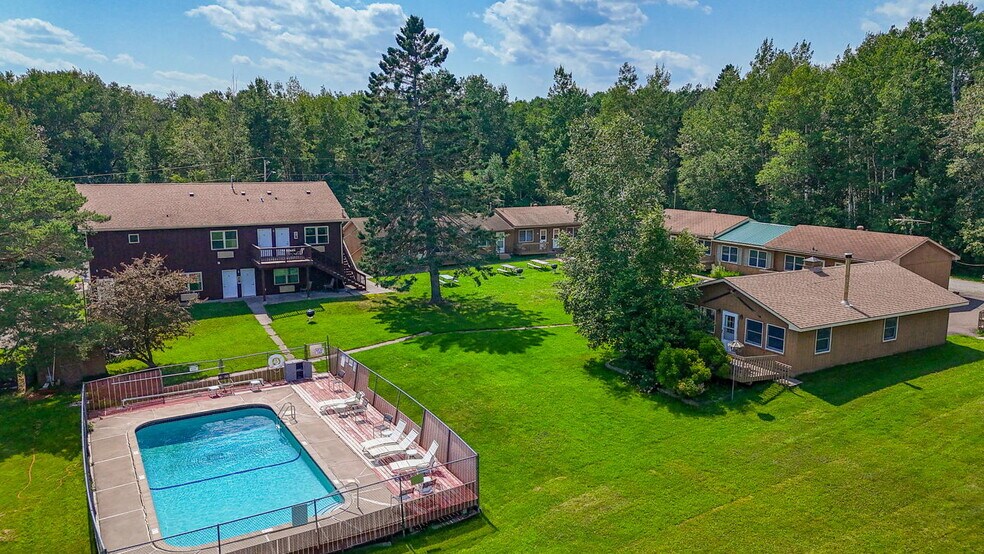 More Photos Of 9000 Congdon Blvd, Duluth Hotel For Sale