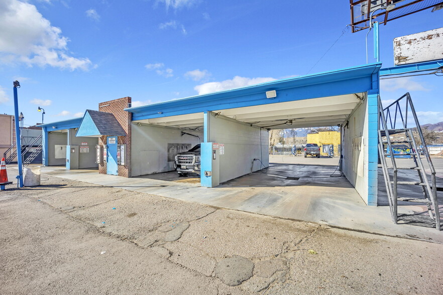 Primary Photo Of 2938 Beacon St, Colorado Springs Carwash For Sale