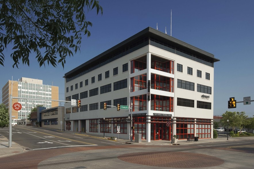 More Photos Of 701 N Broadway Ave, Oklahoma City Office For Lease