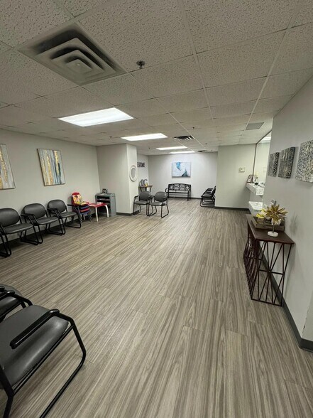 More Photos Of 900 N Porter Ave, Norman Medical For Lease