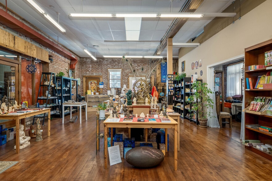 More Photos Of 200 Commercial St, Nevada City Freestanding For Sale