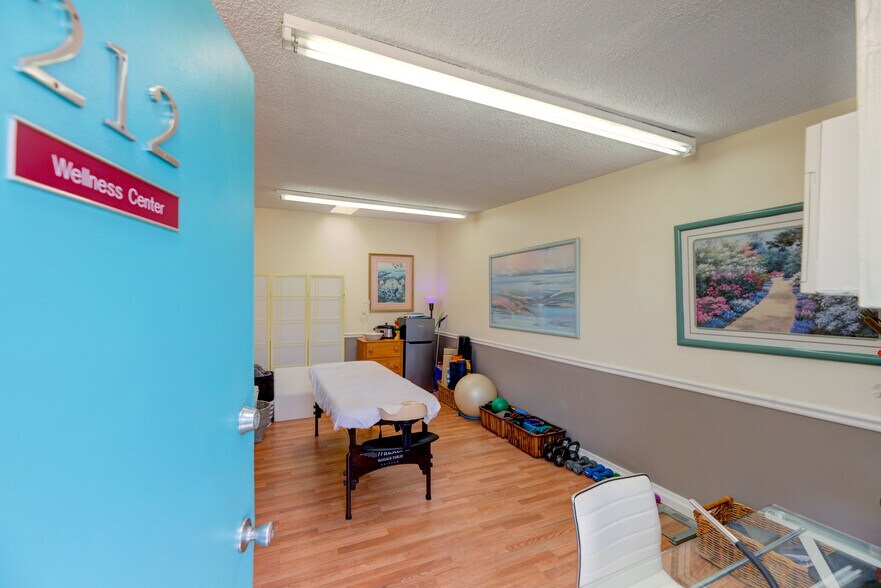 More Photos Of 24248 Crenshaw Blvd, Torrance Office For Sale