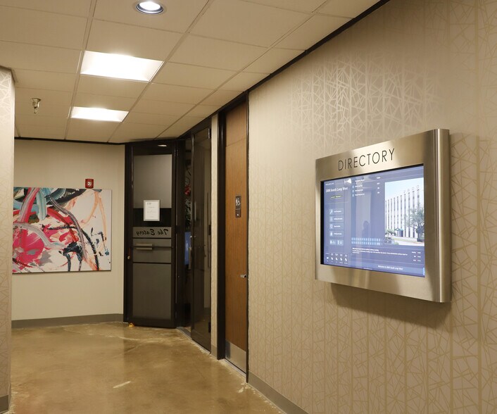 More Photos Of 2600 S Loop W, Houston Office For Lease