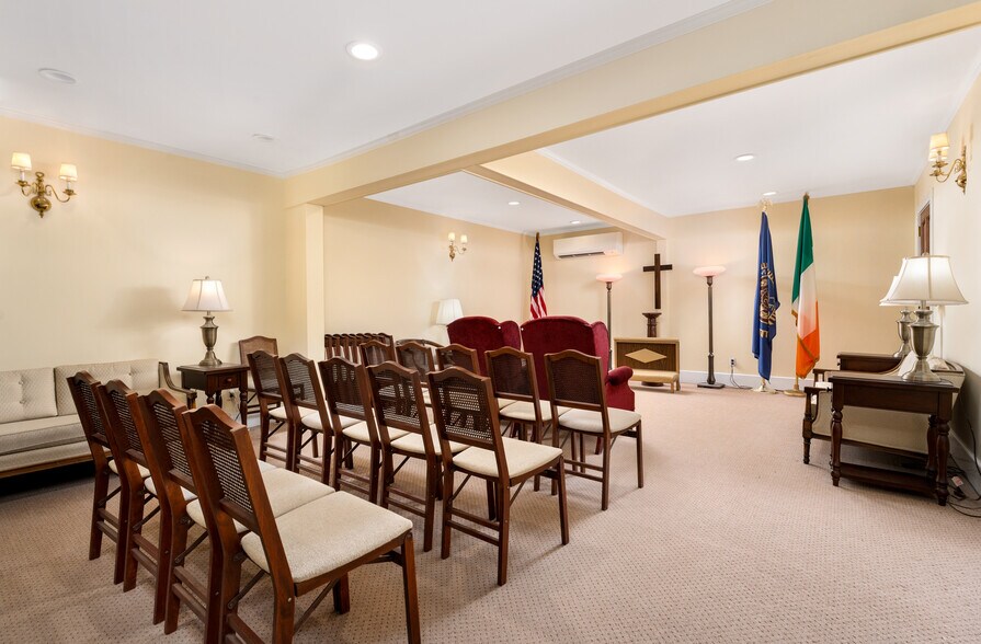 More Photos Of 94 E Montauk 1 Hwy, Hampton Bays Land For Sale