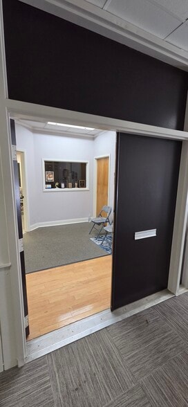More Photos Of 4675 N Shallowford Rd, Dunwoody Loft Creative Space For Lease
