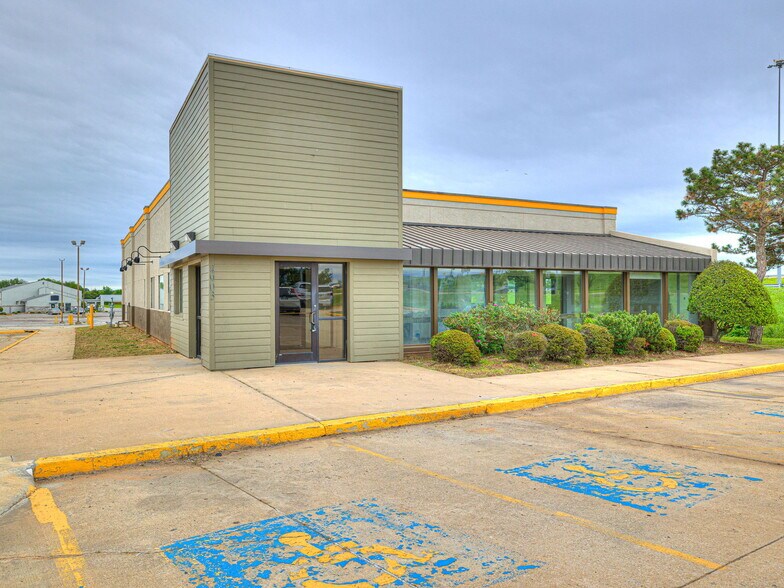 More Photos Of 4903 N Harrison St, Shawnee Restaurant For Sale