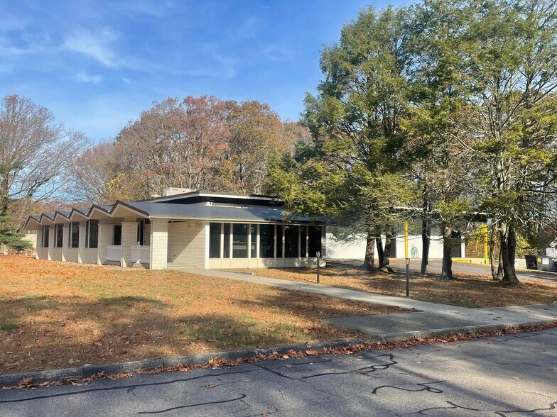 More Photos Of 271 Jenckes Hill Rd, Lincoln Manufacturing For Sale