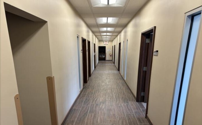 More Photos Of 102 Desmond St, Sayre Medical For Sale
