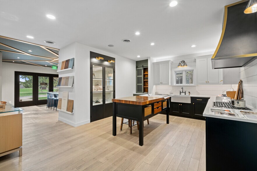 More Photos Of 201 Geneva National Ave, Lake Geneva Office For Sale