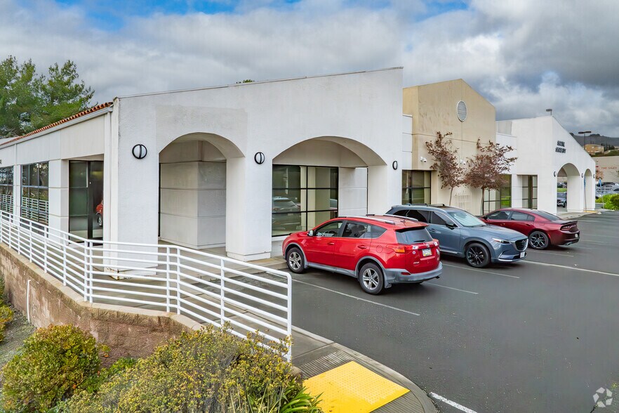 More Photos Of 106 Plaza Dr, Vallejo Storefront Retail Office For Lease