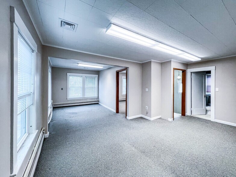 More Photos Of 300 Worcester Rd, Framingham Office For Sale