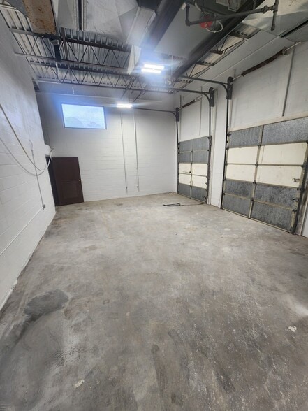 More Photos Of 925 Sherman Ave, Hamden Warehouse For Lease