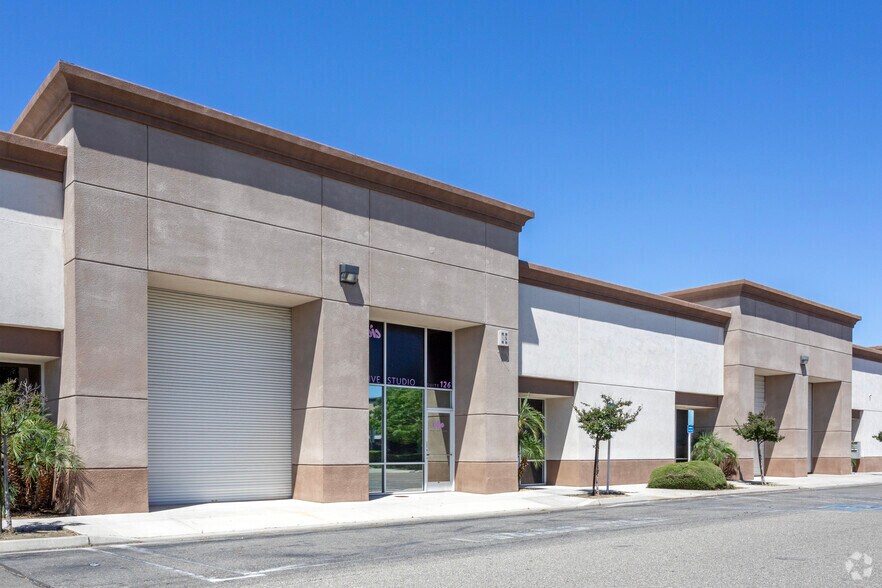 More Photos Of 4910 E Ashlan Ave, Fresno Office For Sale