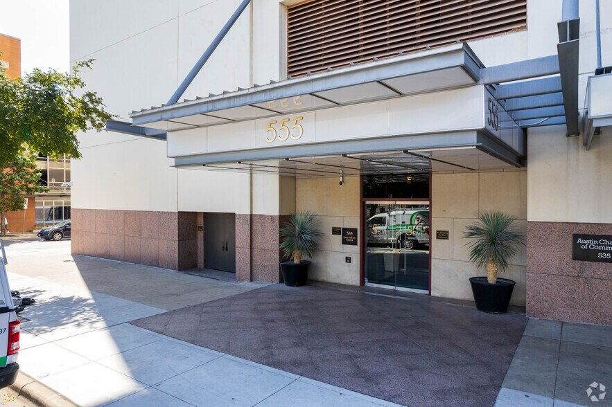 More Photos Of 509 E 5th St, Austin Hotel For Lease