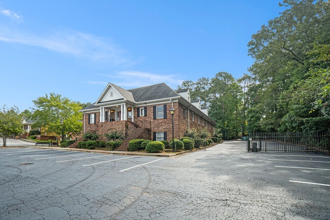 More Photos Of 655 Village Square Dr, Stone Mountain Loft Creative Space For Lease